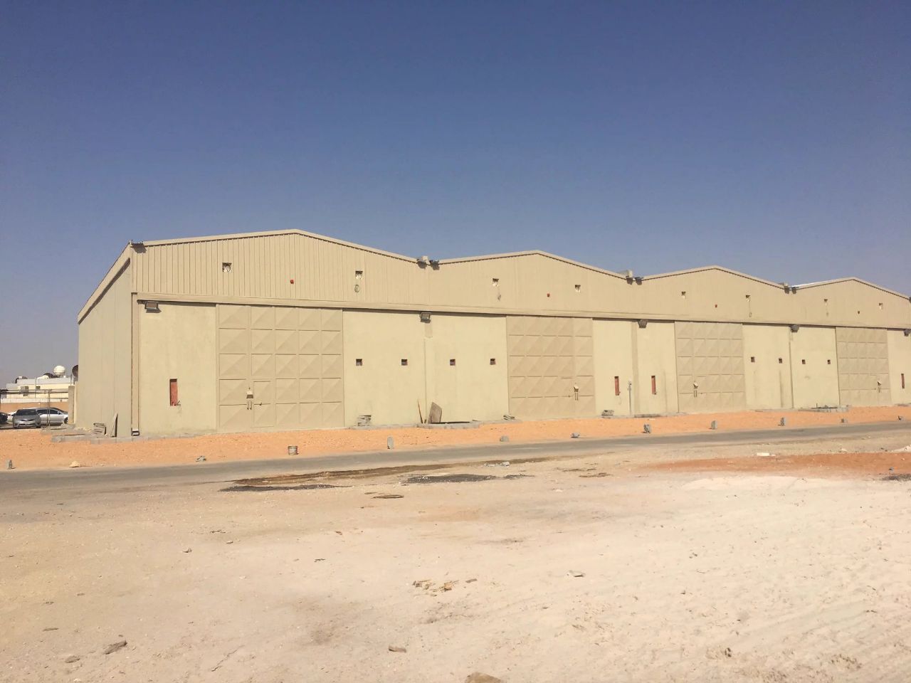 مؤسسة قاسم علي القاسم للمظلات والسواتر